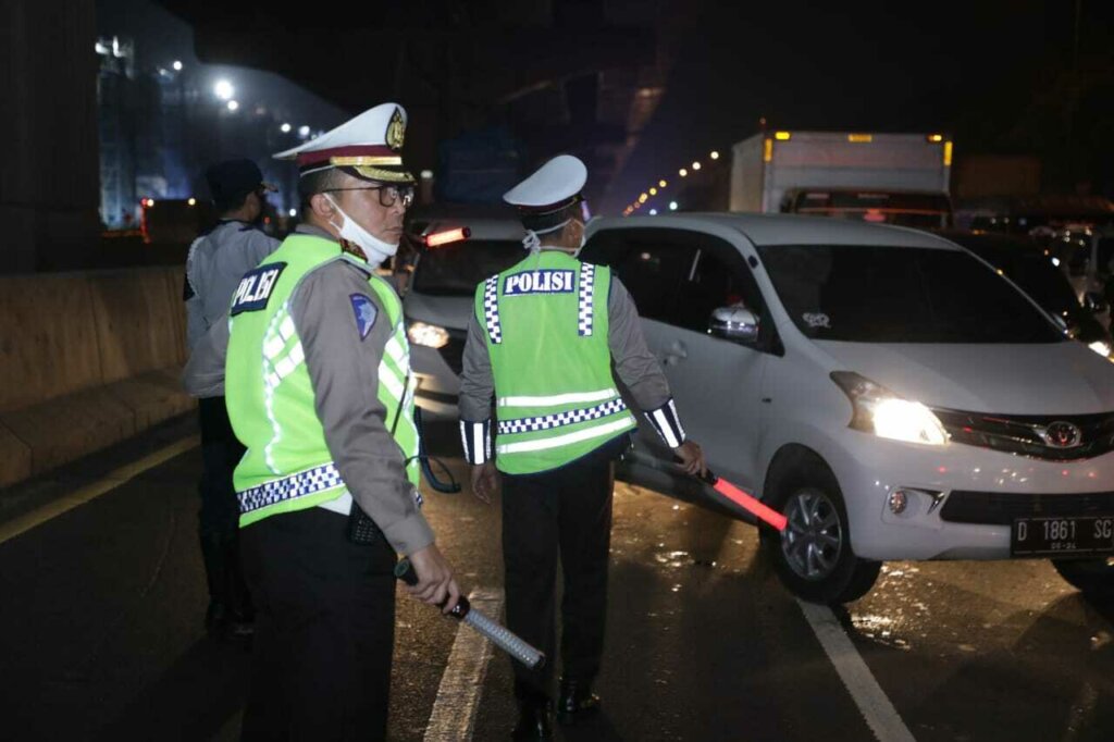 Gagal Keluar Jakarta, H+2 Operasi Larangan Mudik 2.909 Kendaraan Batal Pulang Kampung