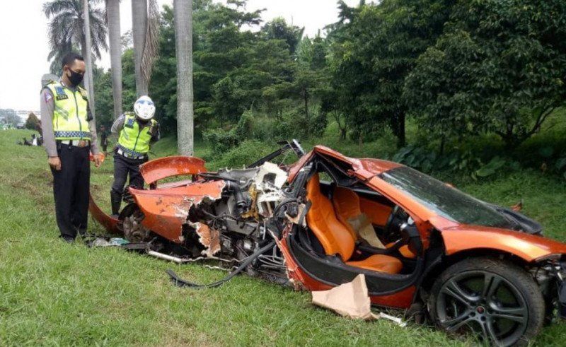 McLaren Remuk dalam Kecelakaan di Tol Jagorawi, Berapa Kencang Mobil Ini?