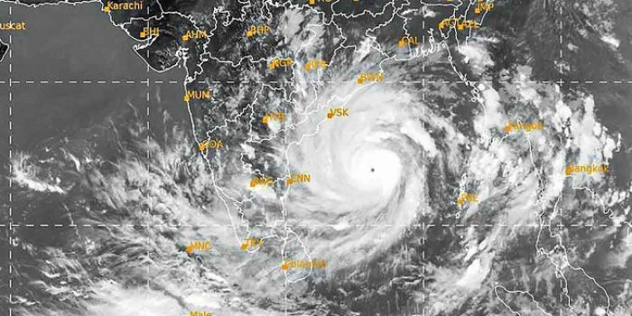 Covid-19 Belum Selesai, Angin Topan 'Amphan Cyclone' Diprediksi Terjang India dan Bangladesh