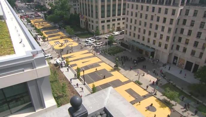 Jalan di Depan White House Kini Dinamai 'Black Lives Matter Plaza'