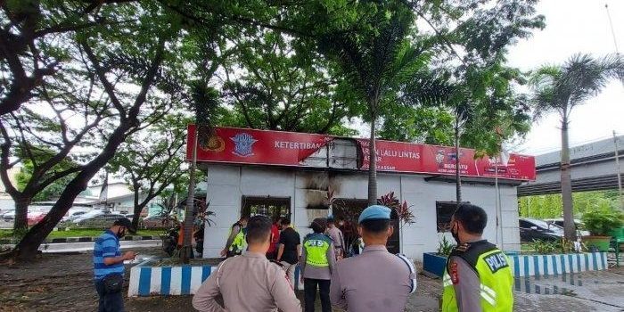 os Polisi Di Makassar Dan Gowa Dilempari Bom Molotov
