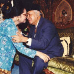 Presiden Soeharto dan Ibu Tien Soeharto